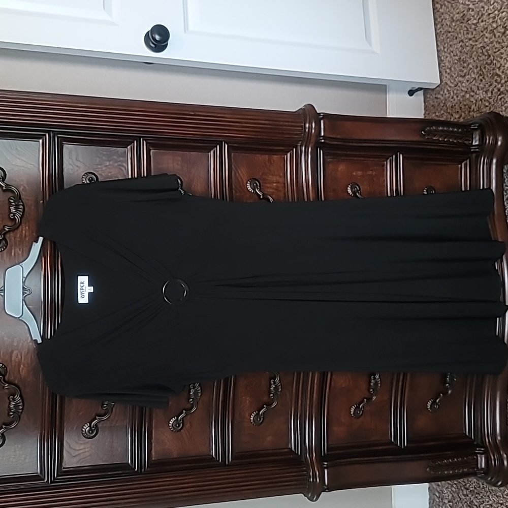 Kasper, little black classy dress, stretch, front design, size 16